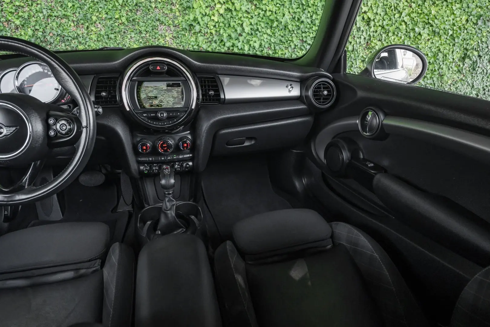 MINI 3 Portas Cooper Auto 36