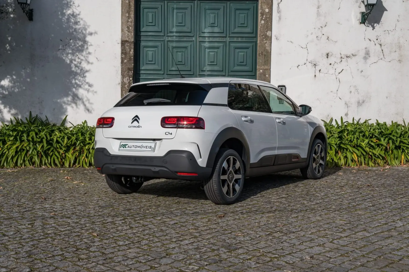 Citroen C4 Cactus 1.2 PureTech Shine 13