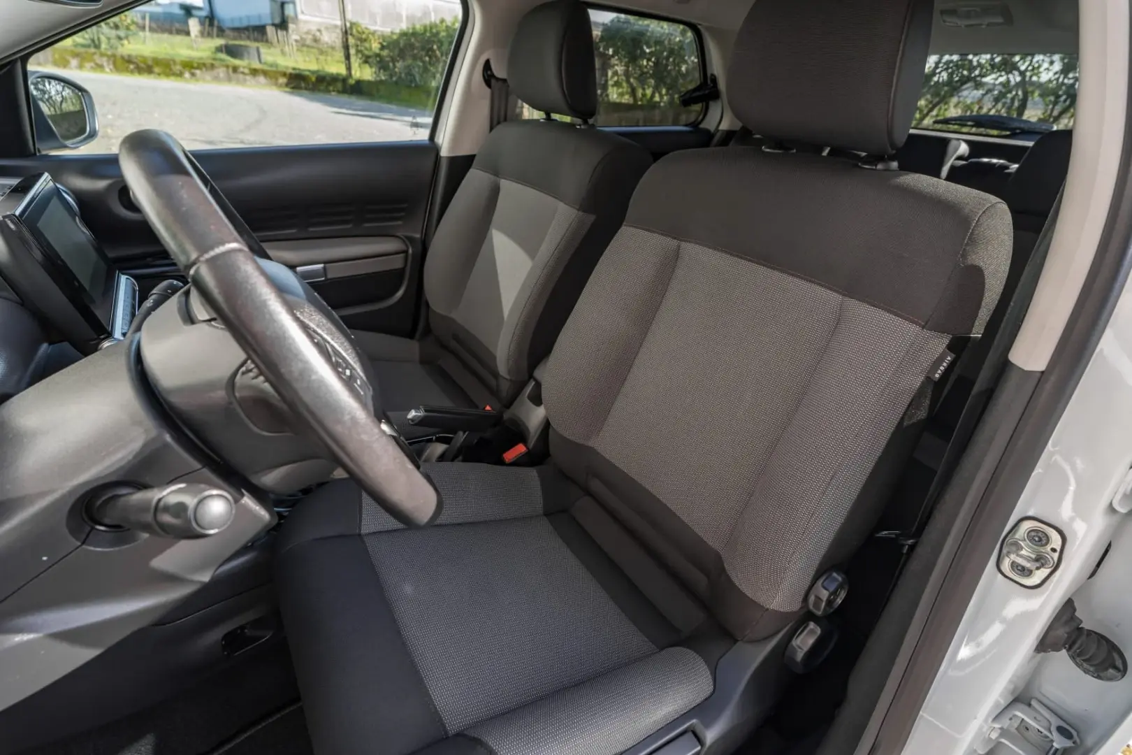 Citroen C4 Cactus 1.2 PureTech Shine 26