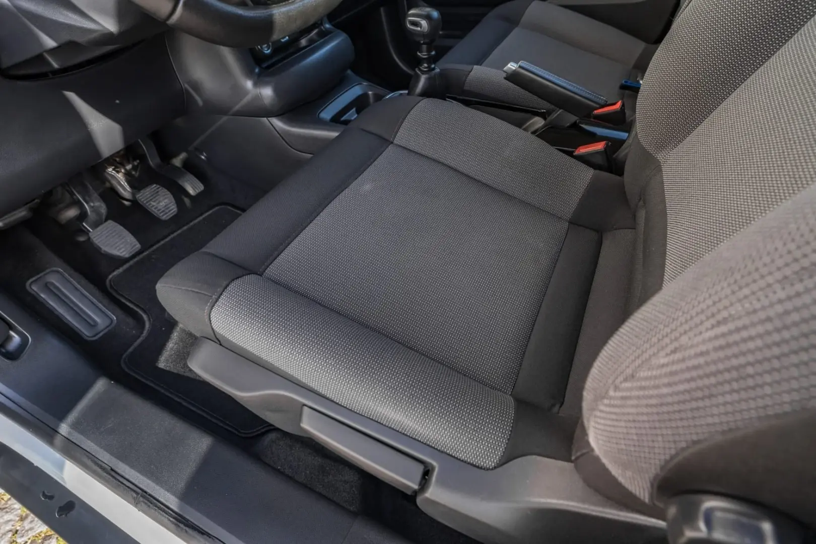 Citroen C4 Cactus 1.2 PureTech Shine 27