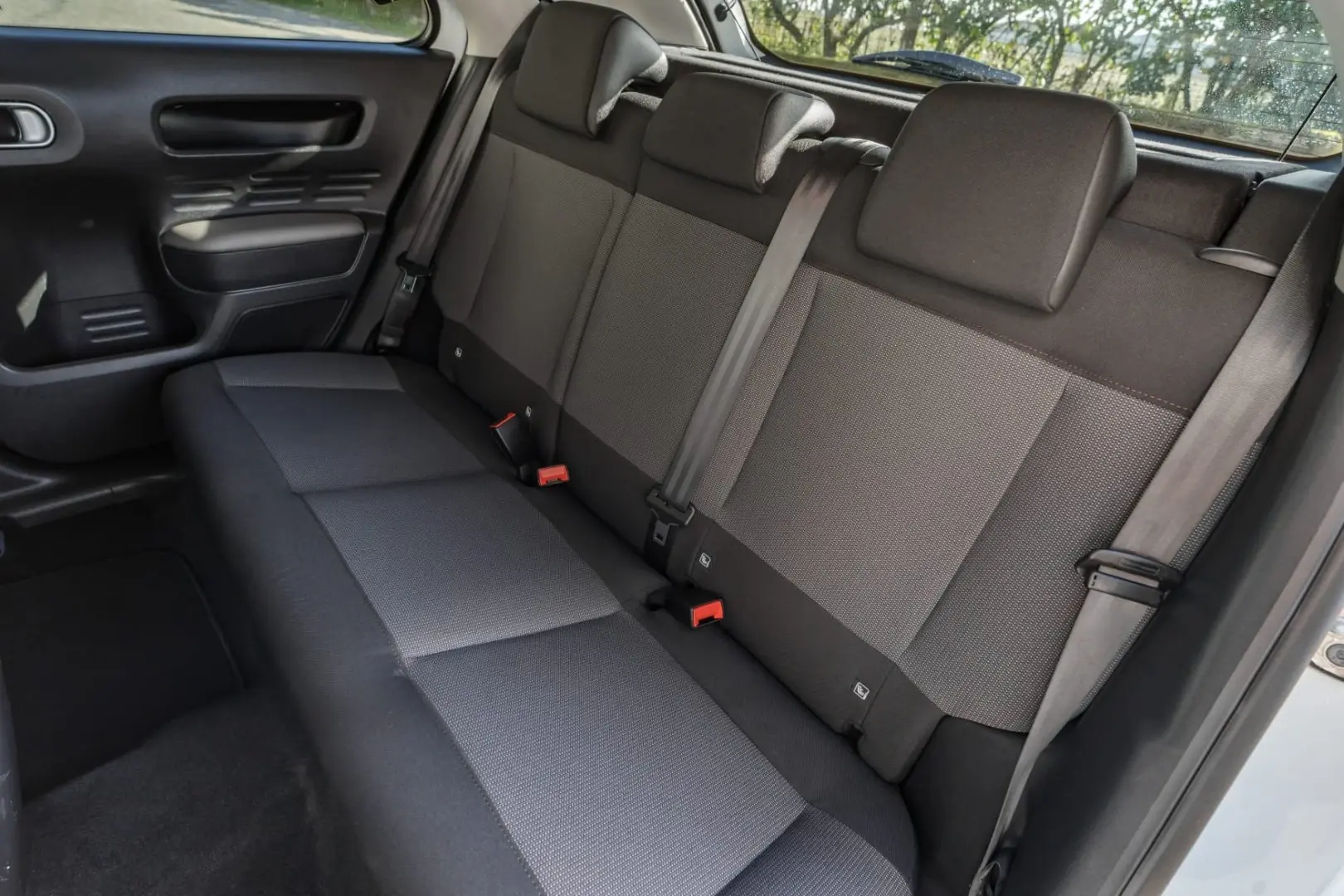 Citroen C4 Cactus 1.2 PureTech Shine 29