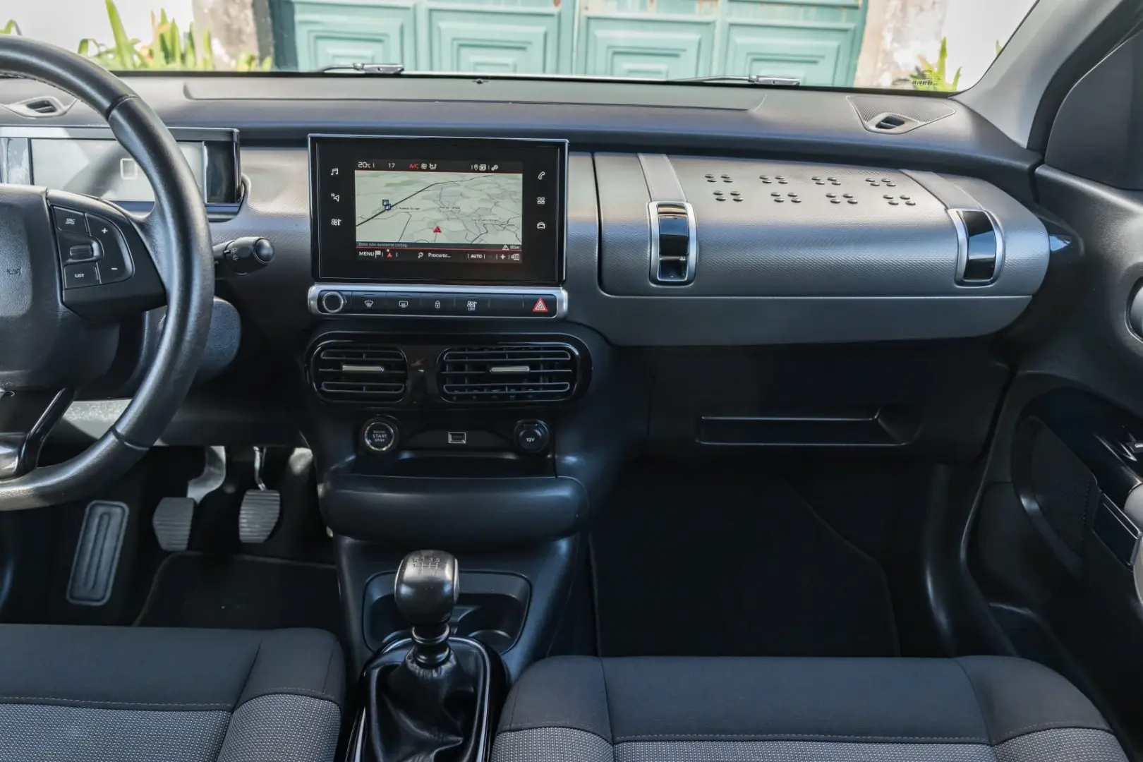 Citroen C4 Cactus 1.2 PureTech Shine 43