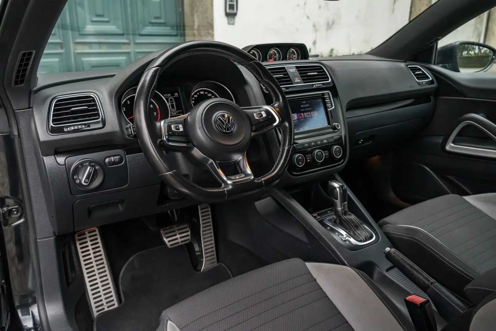 Volkswagen Scirocco 2.0 TSI R-Line 33