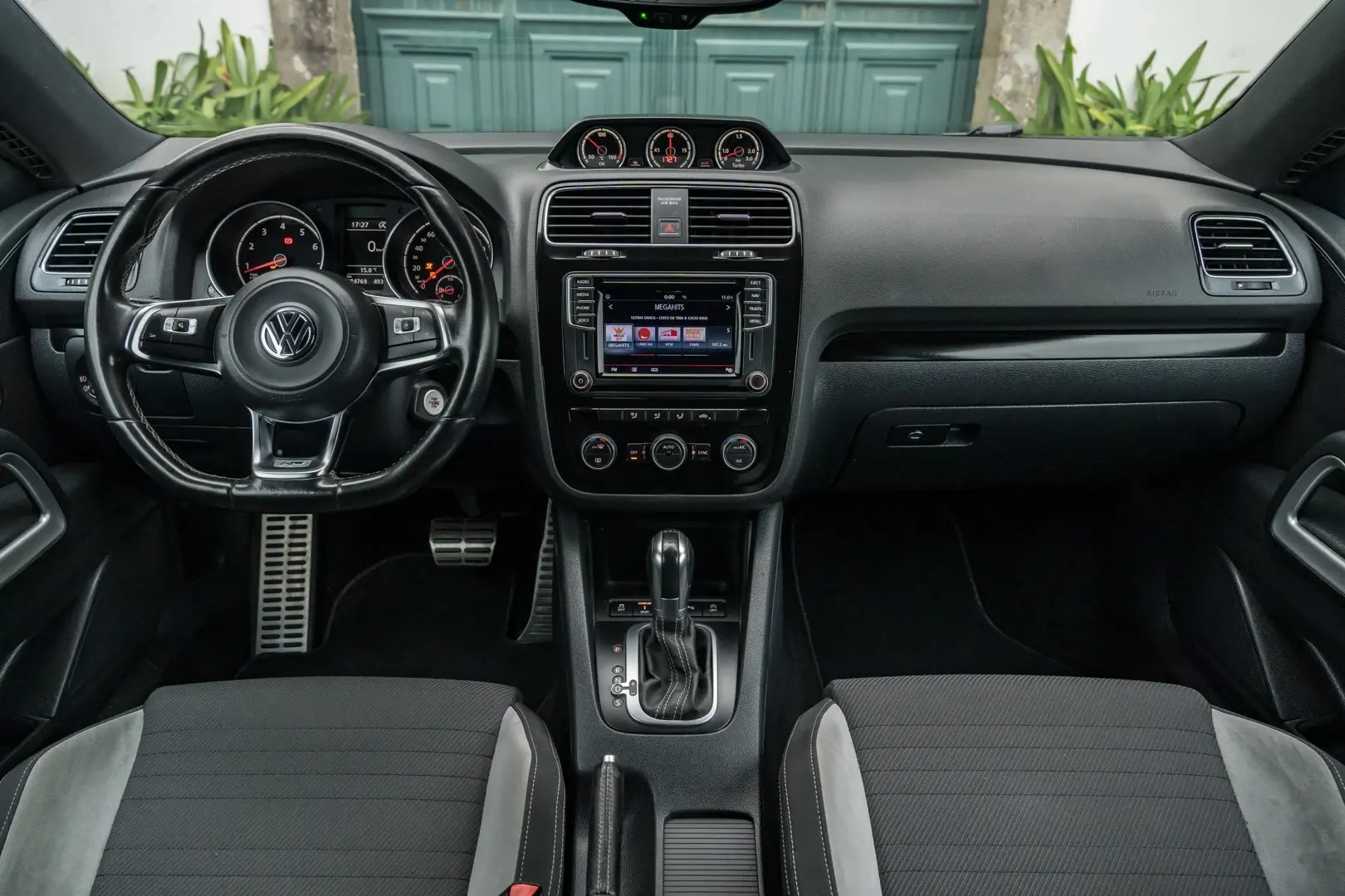 Volkswagen Scirocco 2.0 TSI R-Line 34