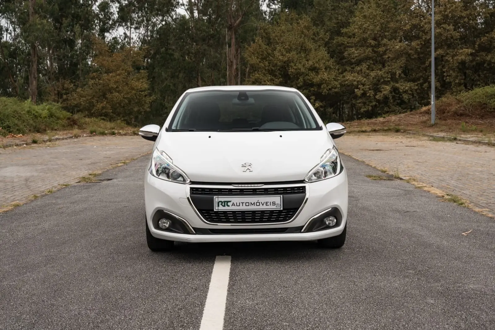 Peugeot 208 1.2 PureTech Signature 7