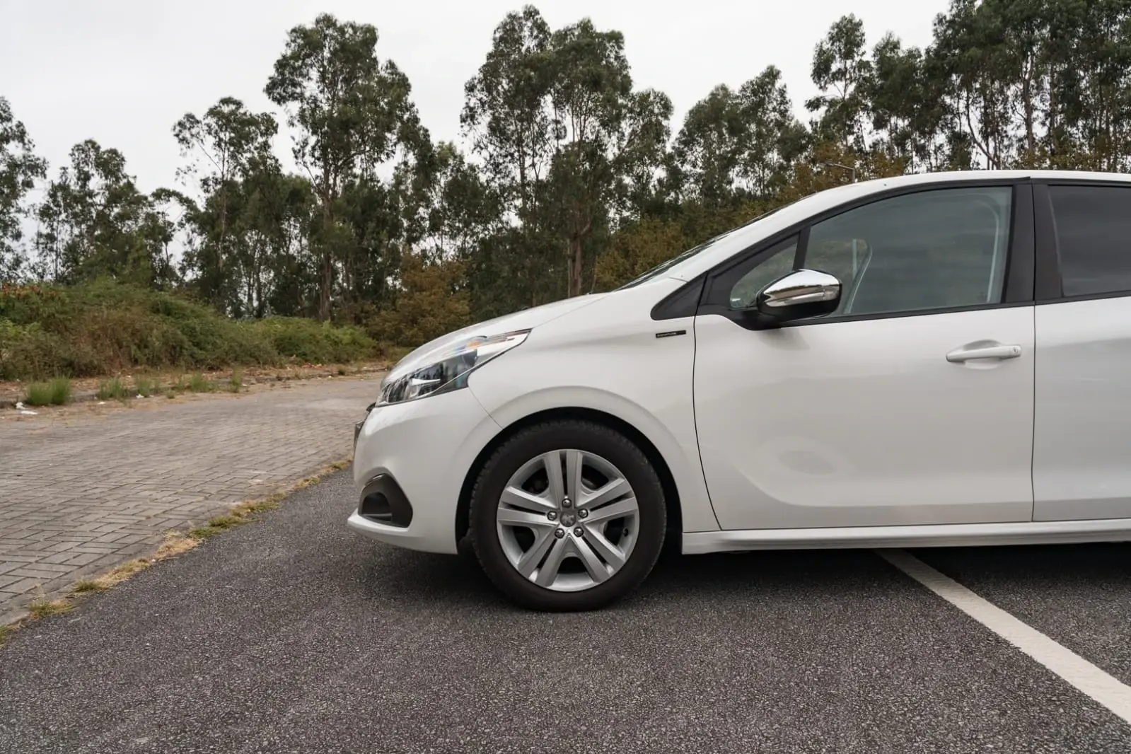 Peugeot 208 1.2 PureTech Signature 10