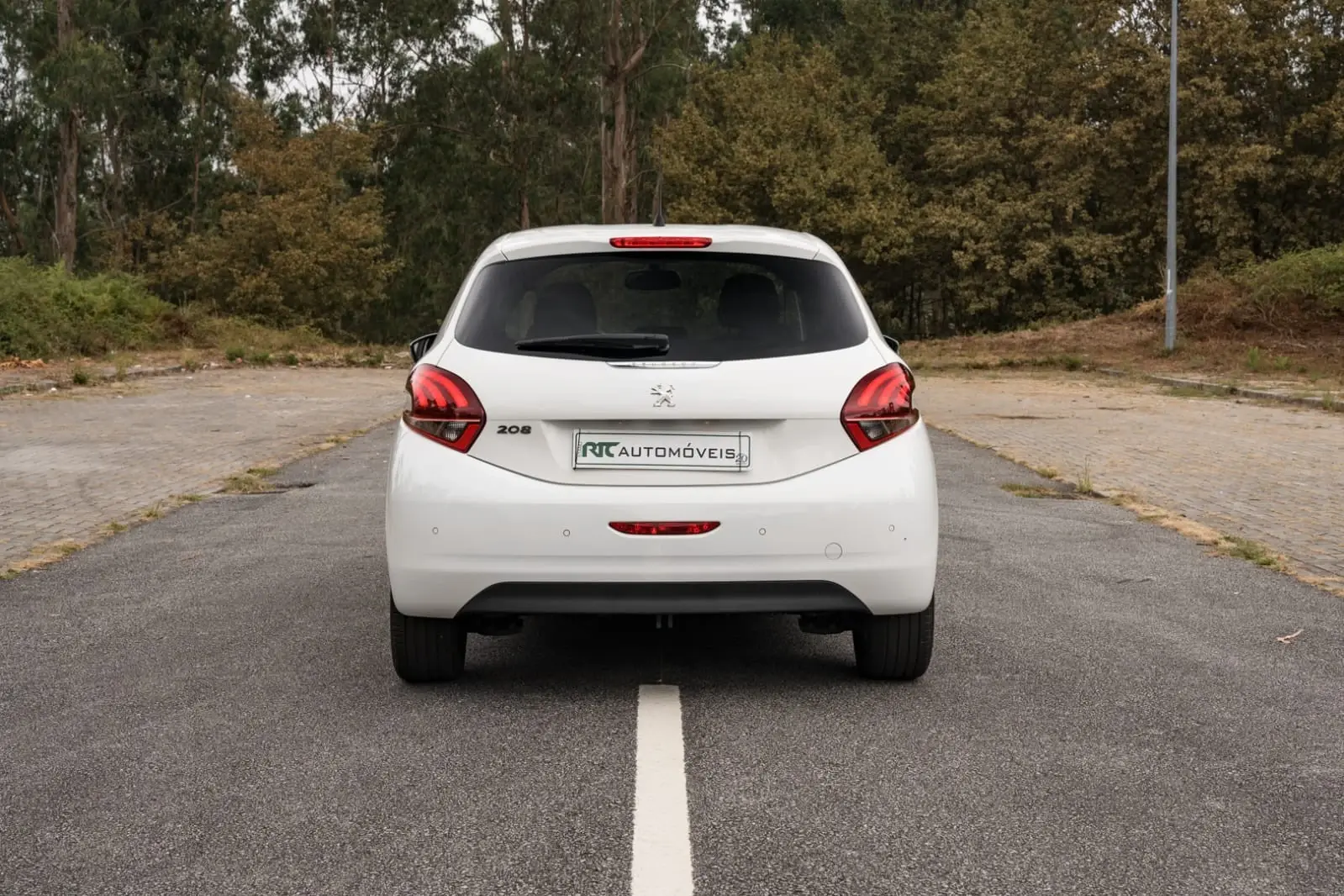 Peugeot 208 1.2 PureTech Signature 13