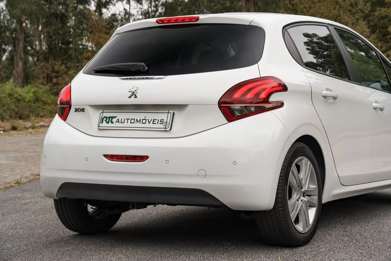 Peugeot 208 1.2 PureTech Signature 17