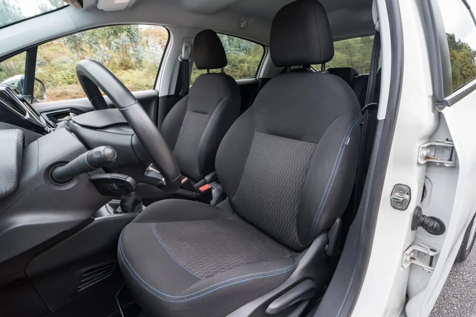 Peugeot 208 1.2 PureTech Signature 26