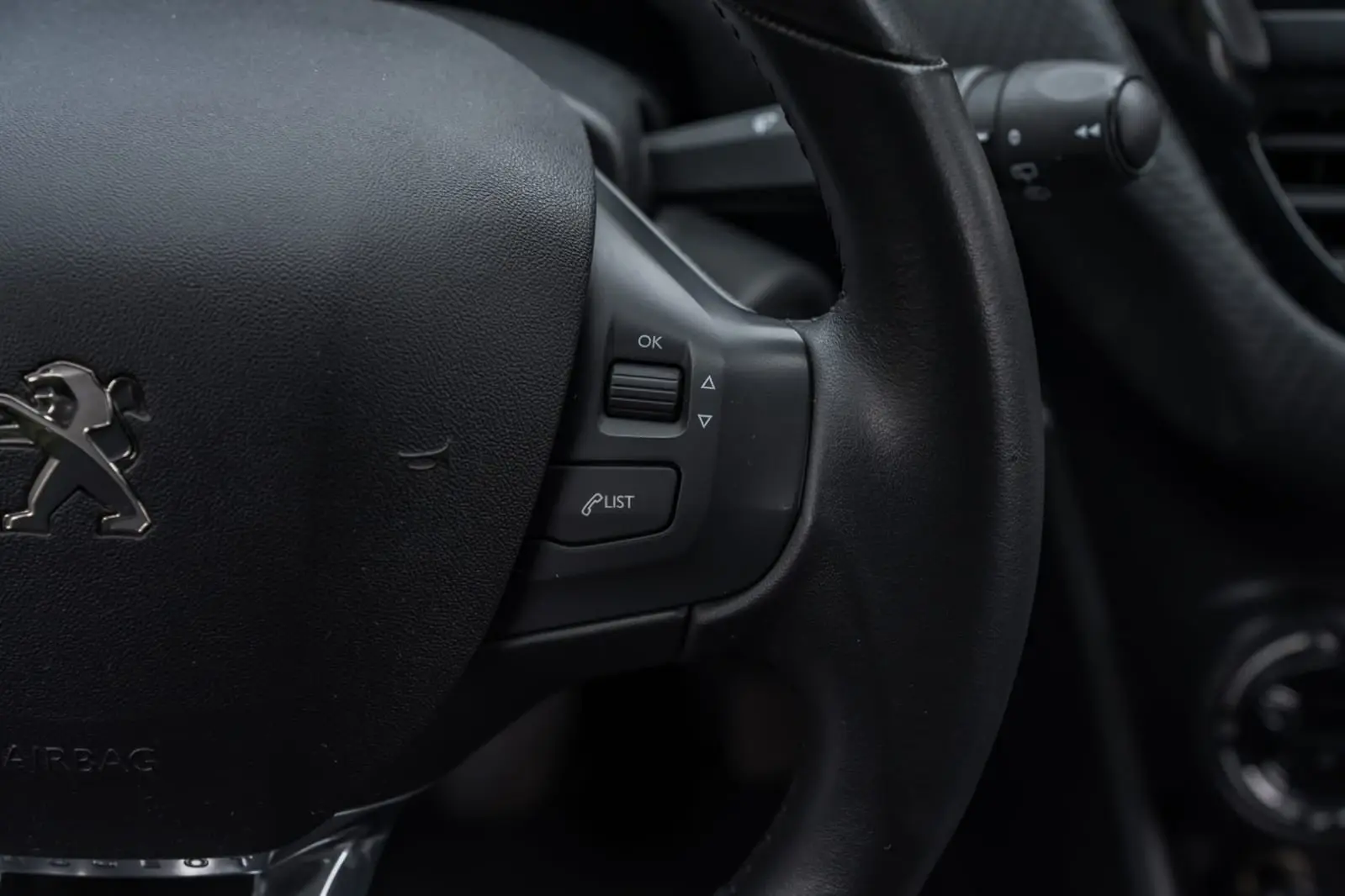 Peugeot 208 1.2 PureTech Signature 34