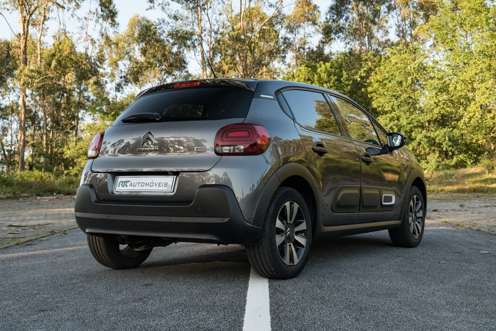 Citroen C3 1.2 PureTech Shine Pack 15