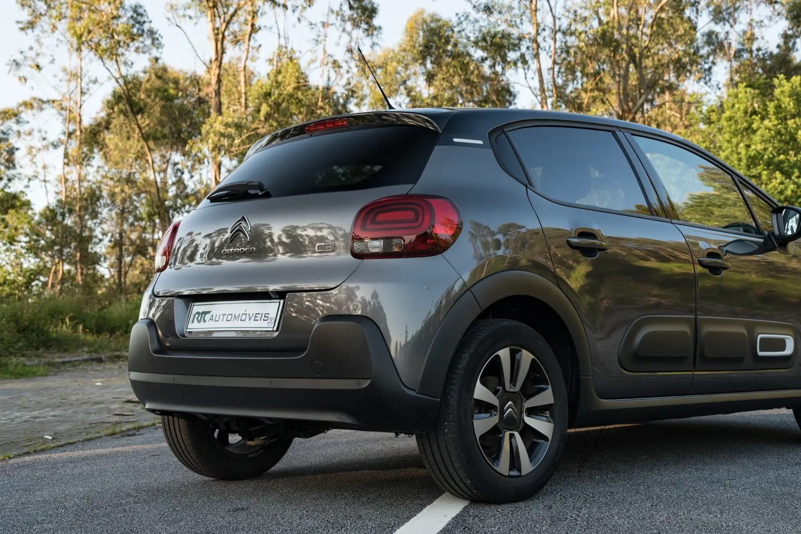 Citroen C3 1.2 PureTech Shine Pack 16