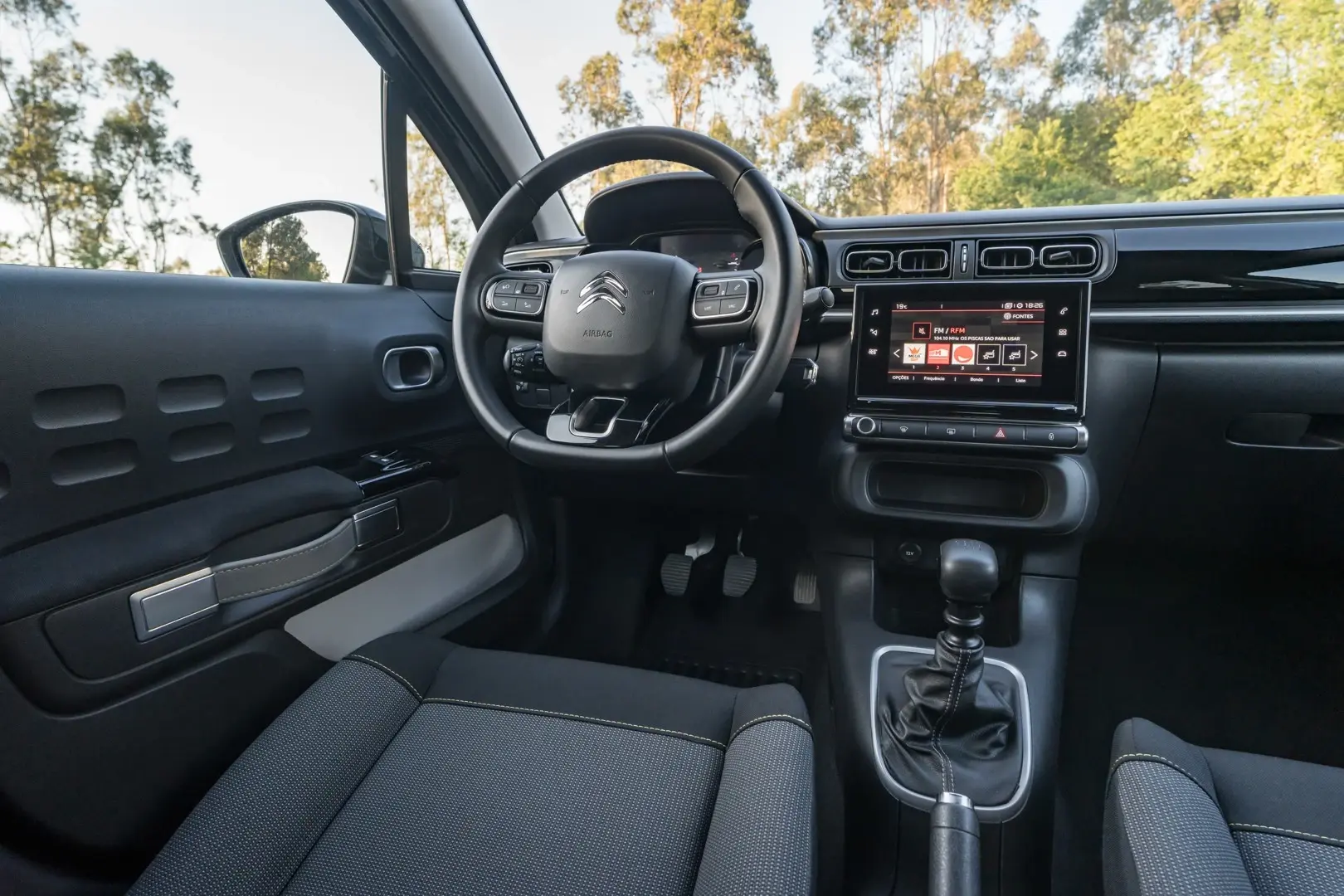Citroen C3 1.2 PureTech Shine Pack 41