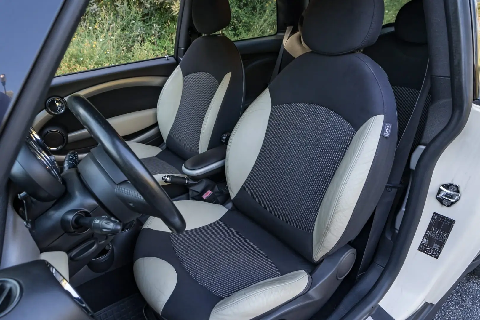 MINI 3 Portas Cooper D 28