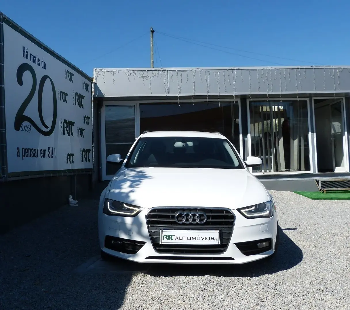 Audi A4 2.0 TDI Business Line Sport 2