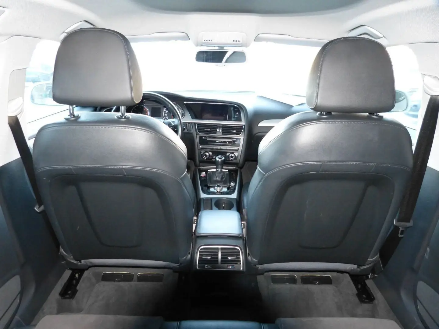 Audi A4 2.0 TDI Business Line Sport 10