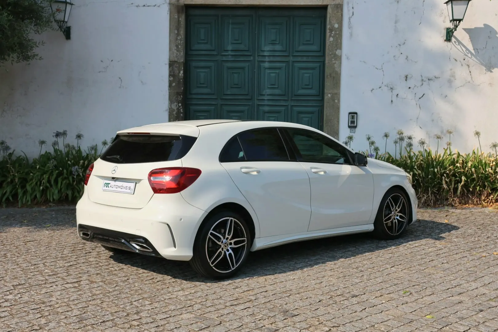 Mercedes-Benz A 180 AMG Line 12