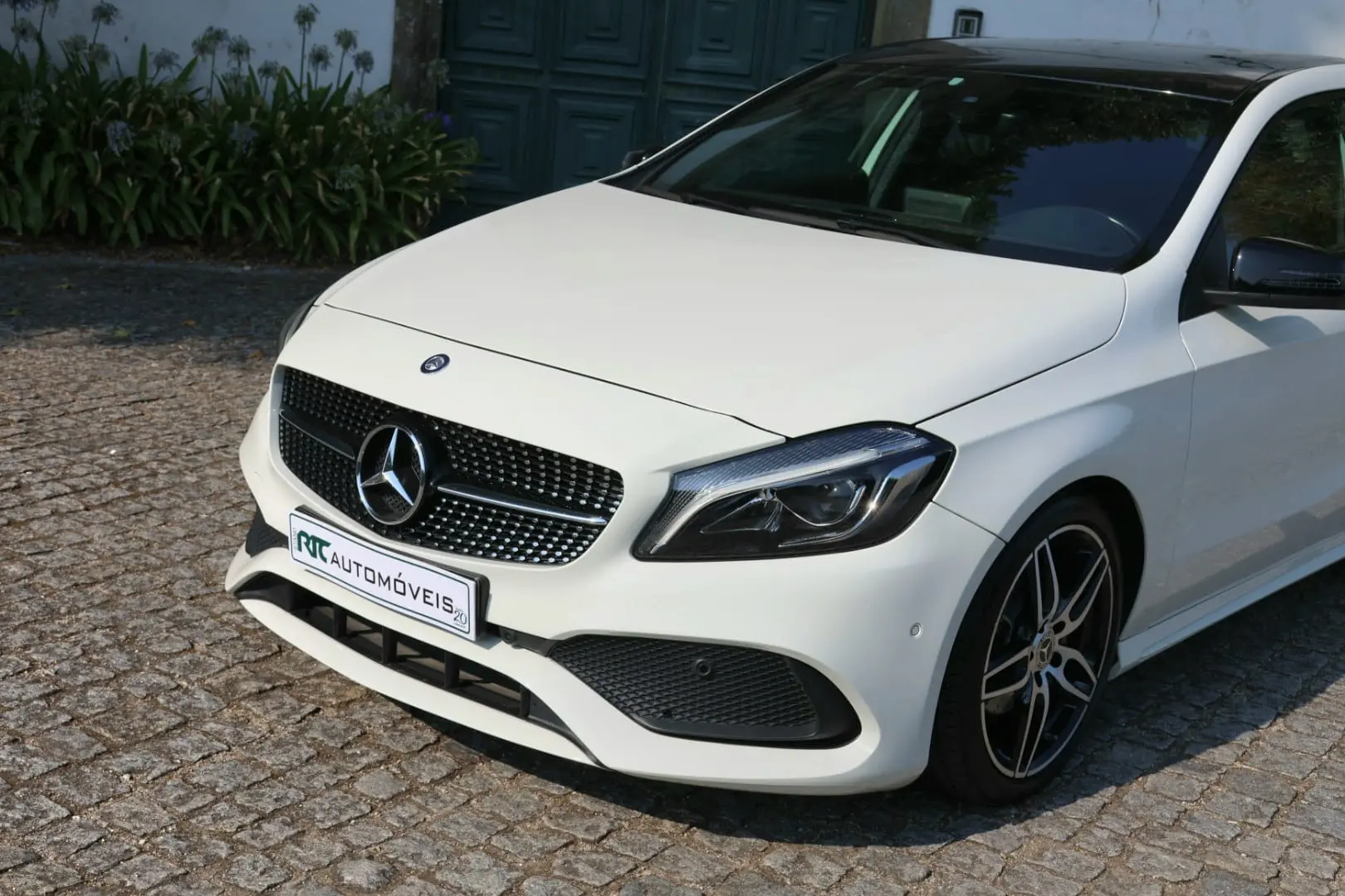 Mercedes-Benz A 180 AMG Line 3