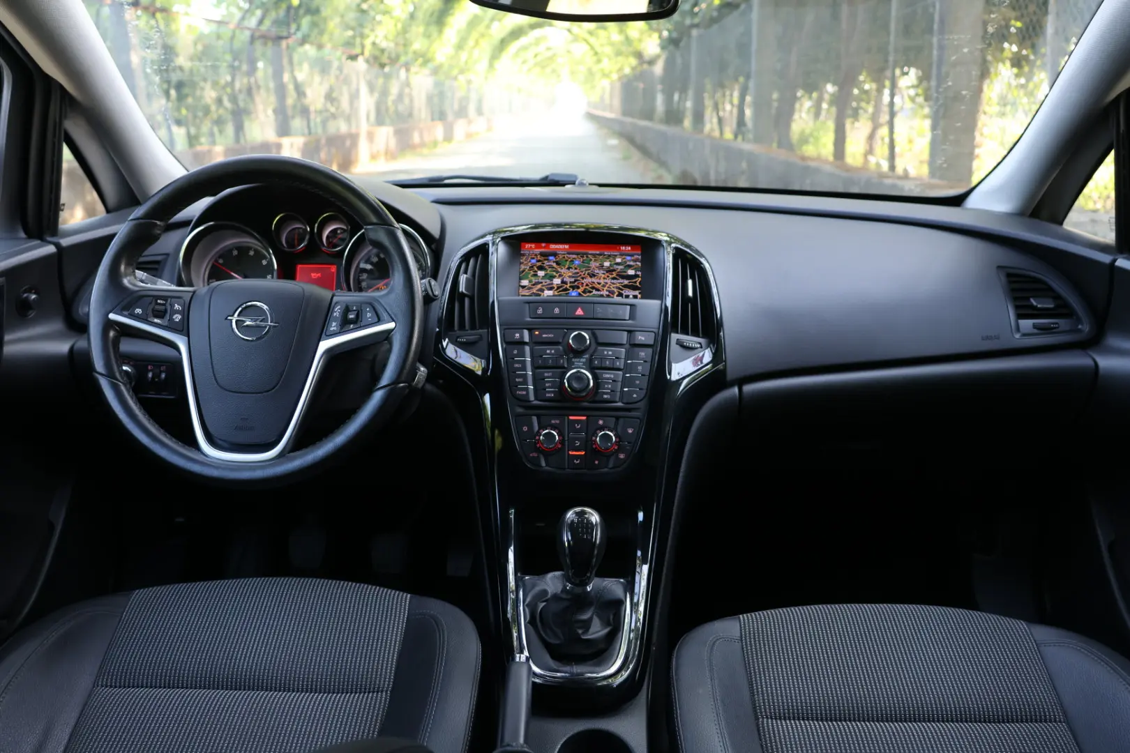 Opel Astra Sports Tourer 1.6 CDTi Cosmo S/S 9