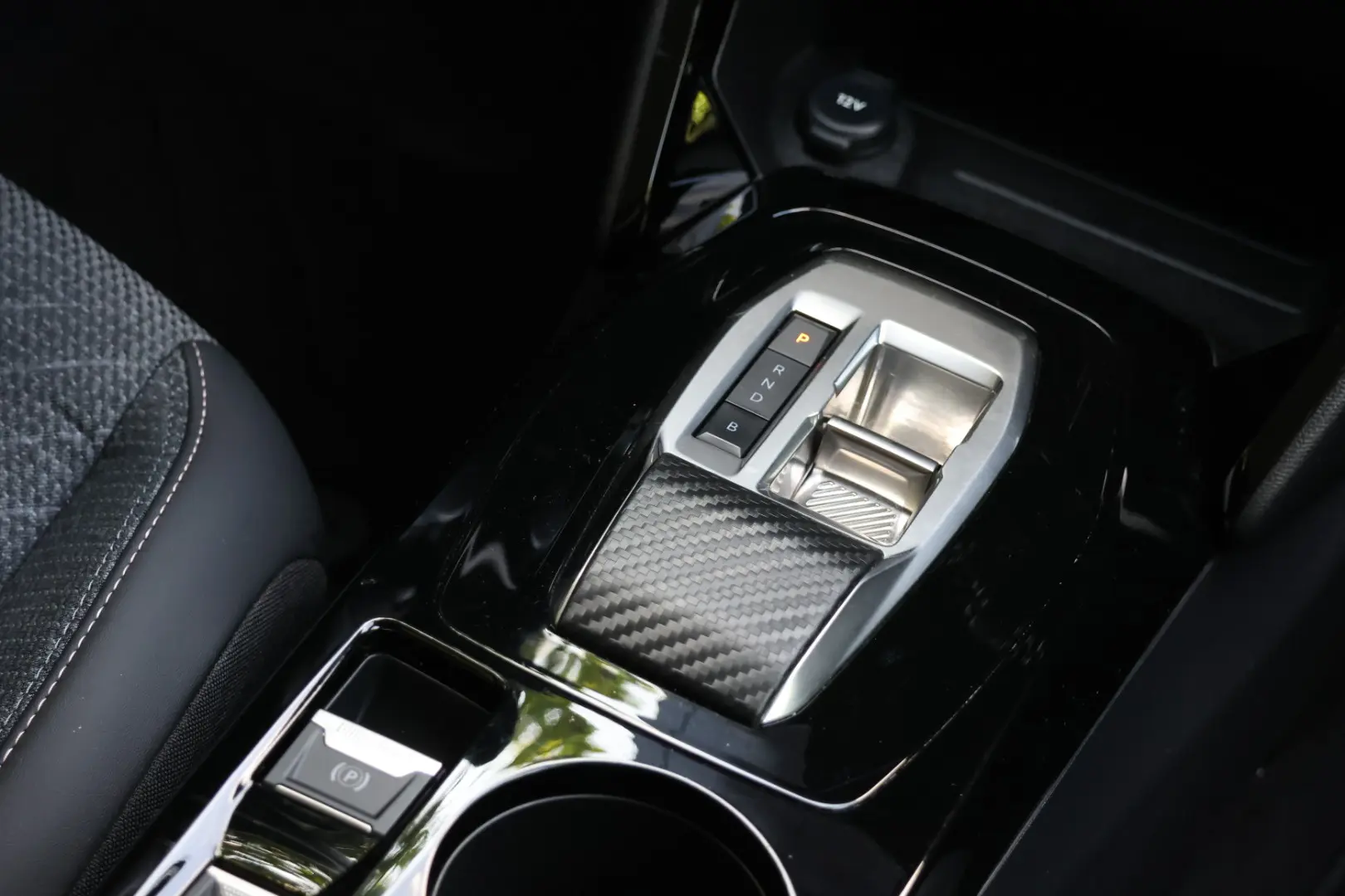 Peugeot e-208 50 kWh Style 28