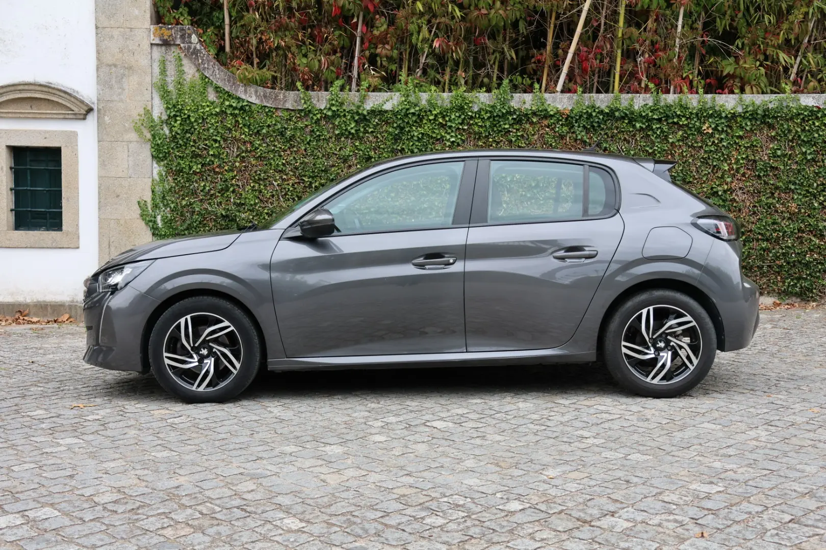 Peugeot 208 1.2 PureTech Allure 5