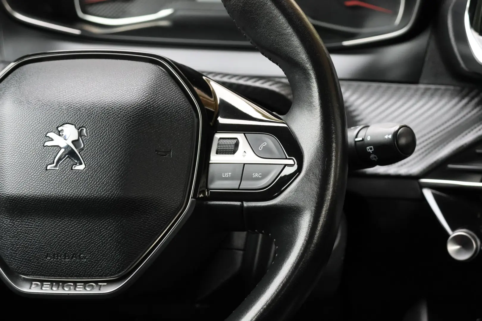 Peugeot 208 1.2 PureTech Allure 22