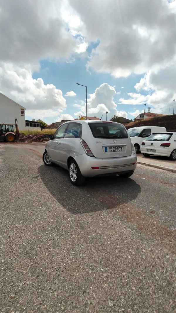 Lancia Ypsilon 7