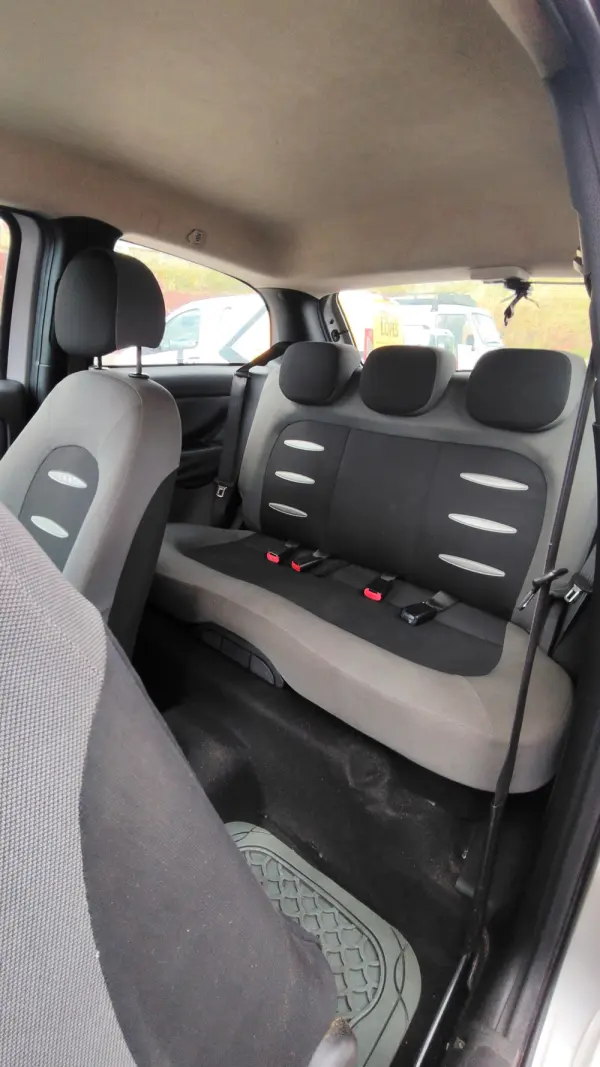Lancia Ypsilon 12