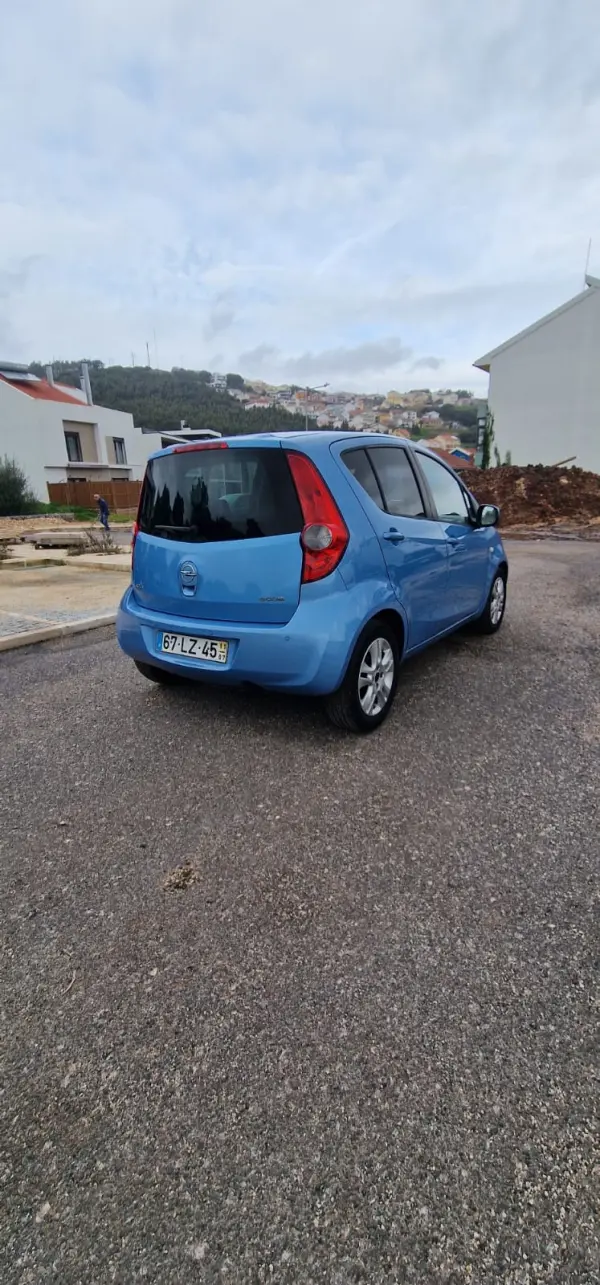 Opel Agila 10