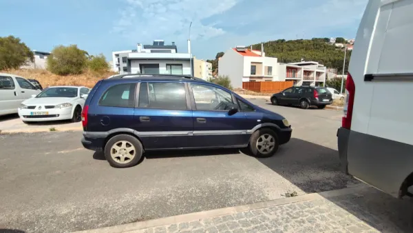 Opel Zafira 2.0 DTi Confort 6