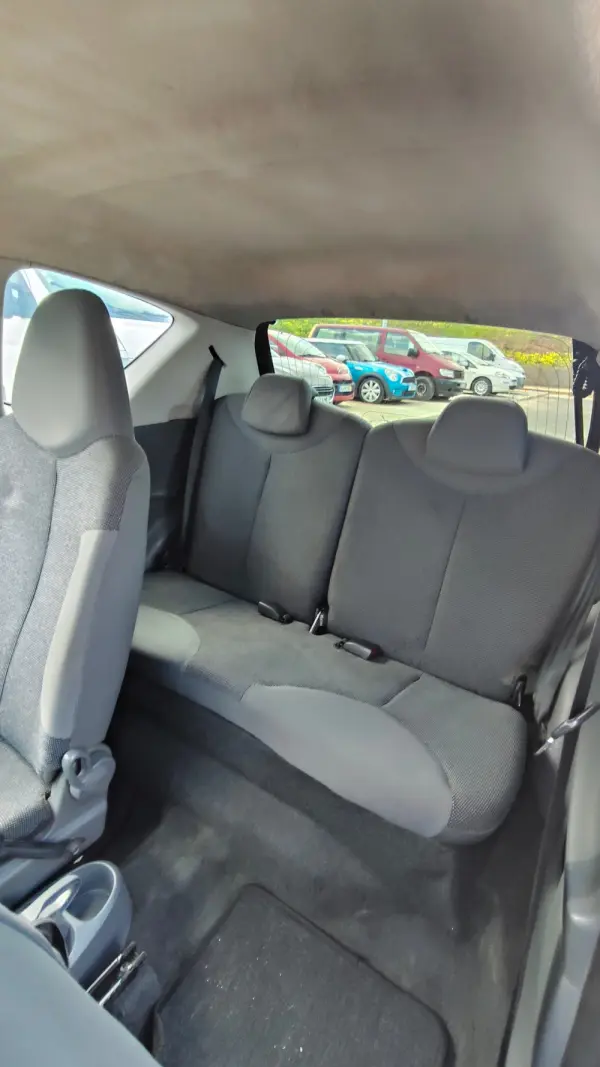 Peugeot 107 RC LINE 8