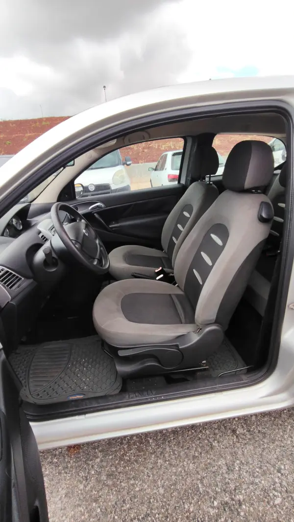 Lancia Ypsilon 15