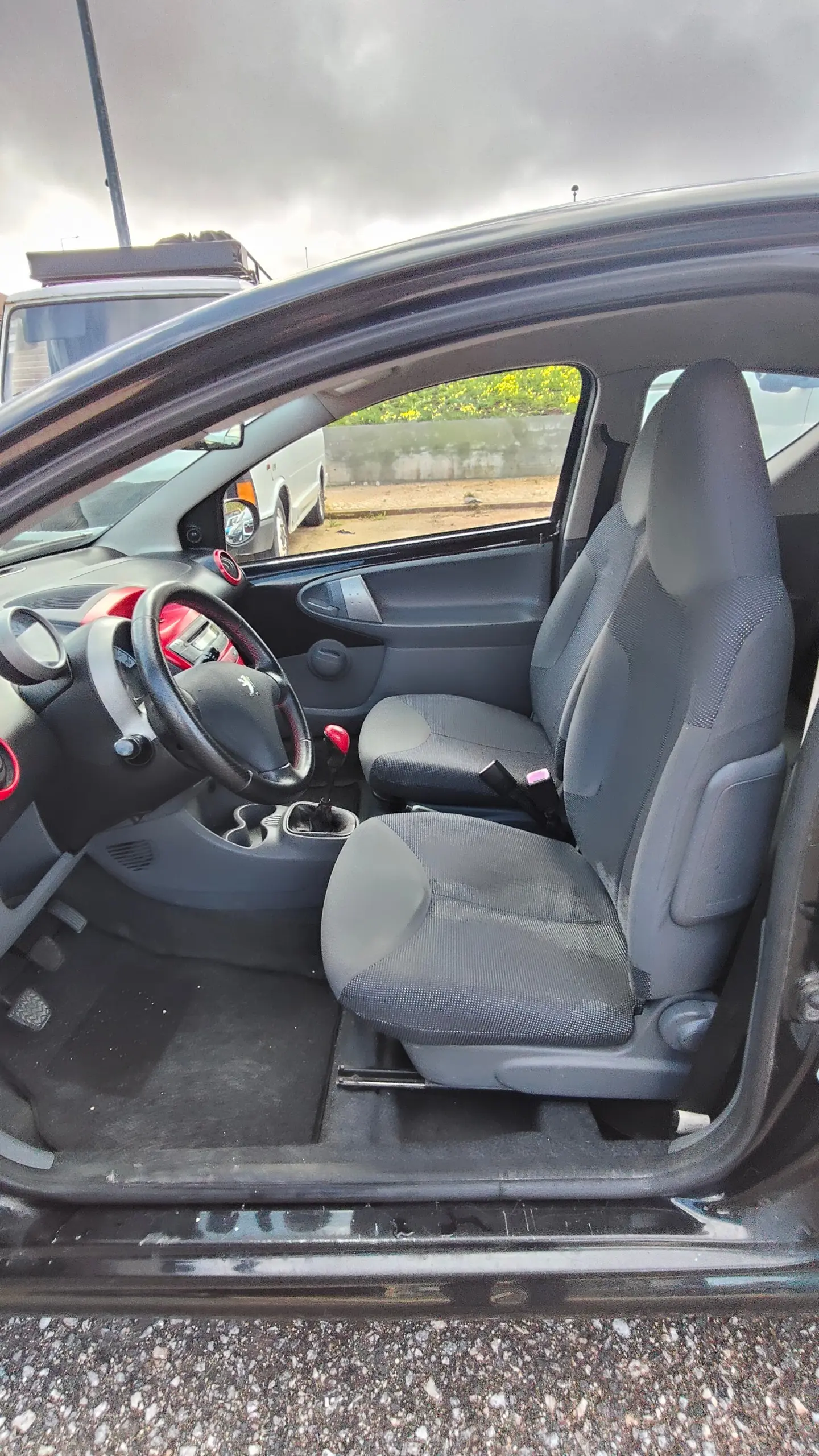 Peugeot 107 RC LINE 6