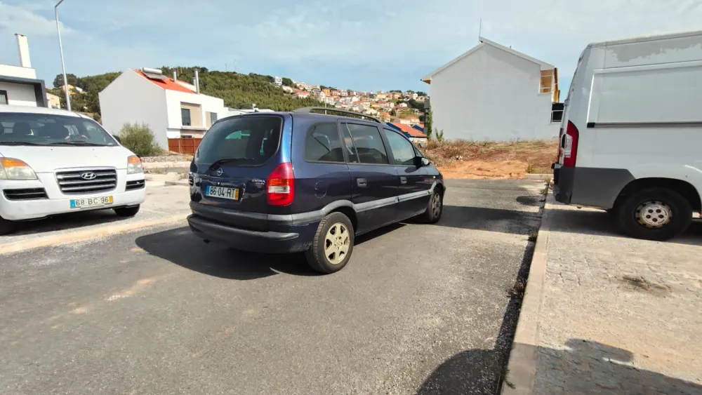 Opel Zafira 2.0 DTi Confort 5