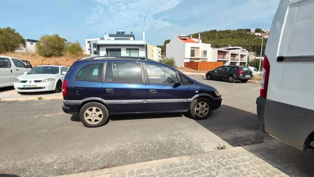 Opel Zafira 2.0 DTi Confort 6