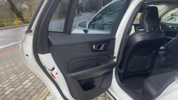 Volvo V60 D3 Momentum Pro 24