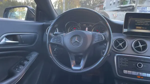 Mercedes-Benz CLA 200 d Urban Aut. 11