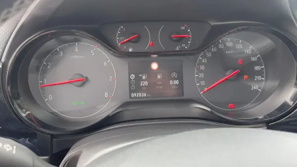 Opel Corsa 1.2 Elegance 6