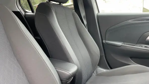 Opel Corsa 1.2 Elegance 12