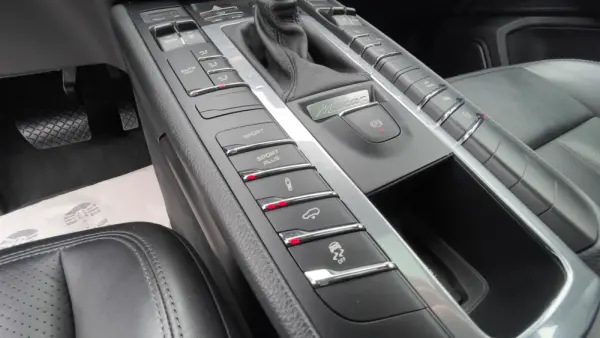 Porsche Macan Soul Edition 26