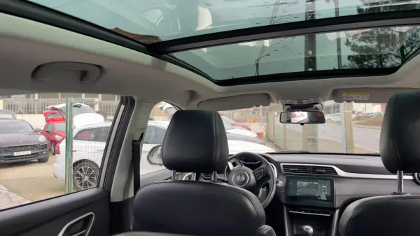 MG ZS 1.0 T-GDI Luxury 19