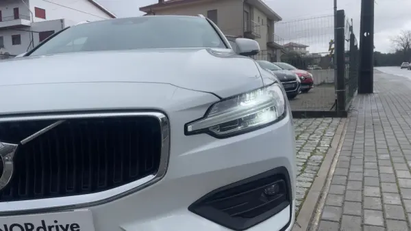 Volvo V60 D3 Momentum Pro 22