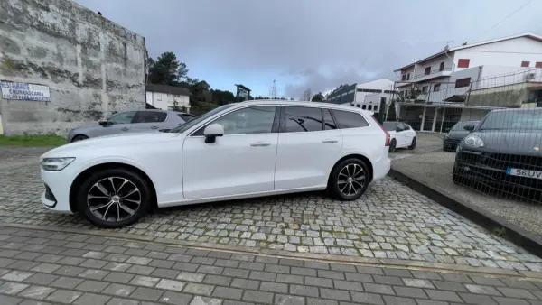 Volvo V60 D3 Momentum Pro 8