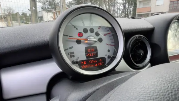 MINI 3 Portas Cooper D 15