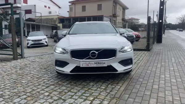 Volvo V60 D3 Momentum Pro 9