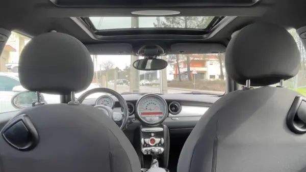 MINI 3 Portas Cooper D 9