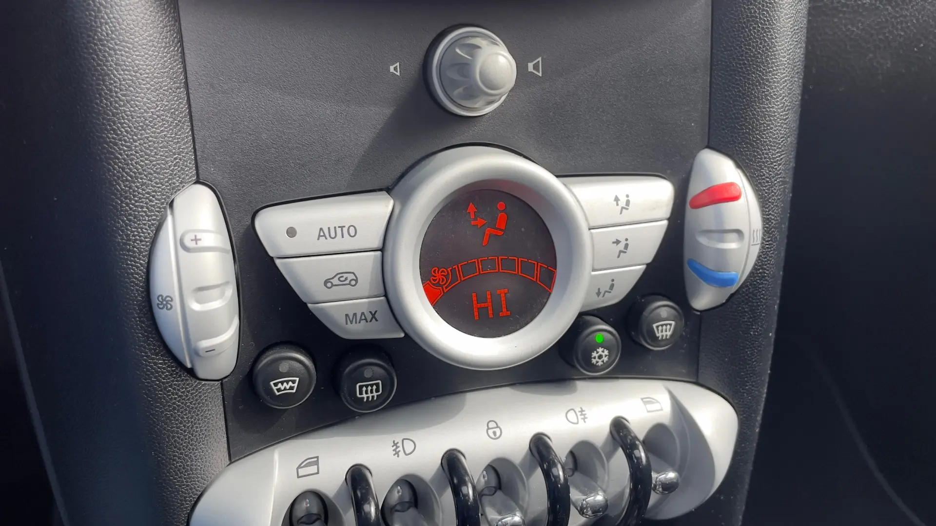 MINI 3 Portas Cooper D 26