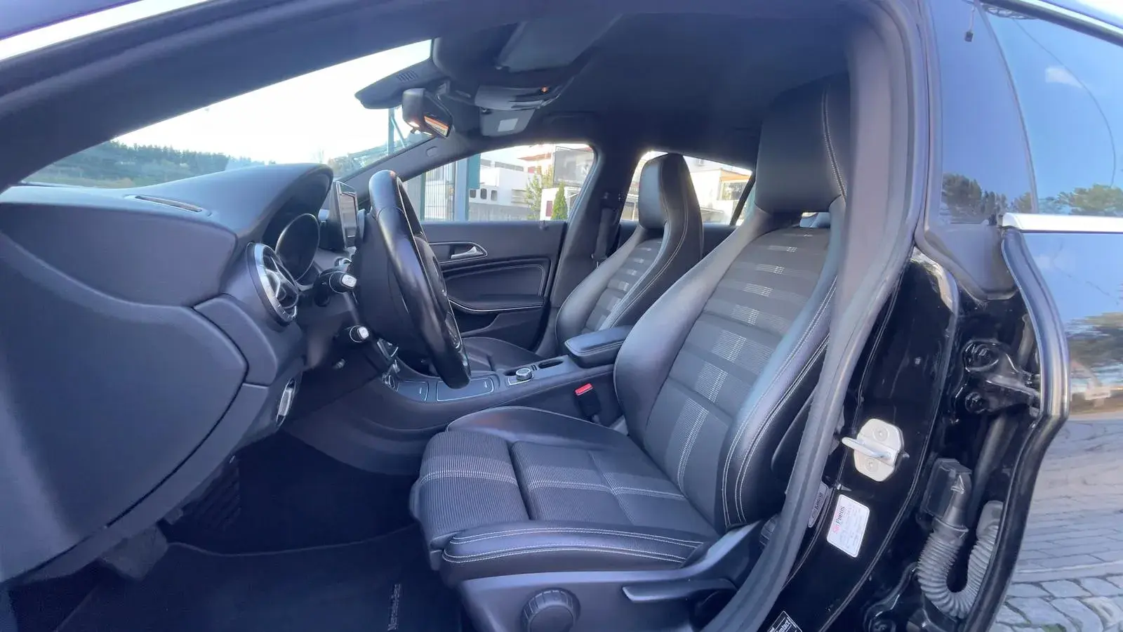 Mercedes-Benz CLA 200 d Urban Aut. 5