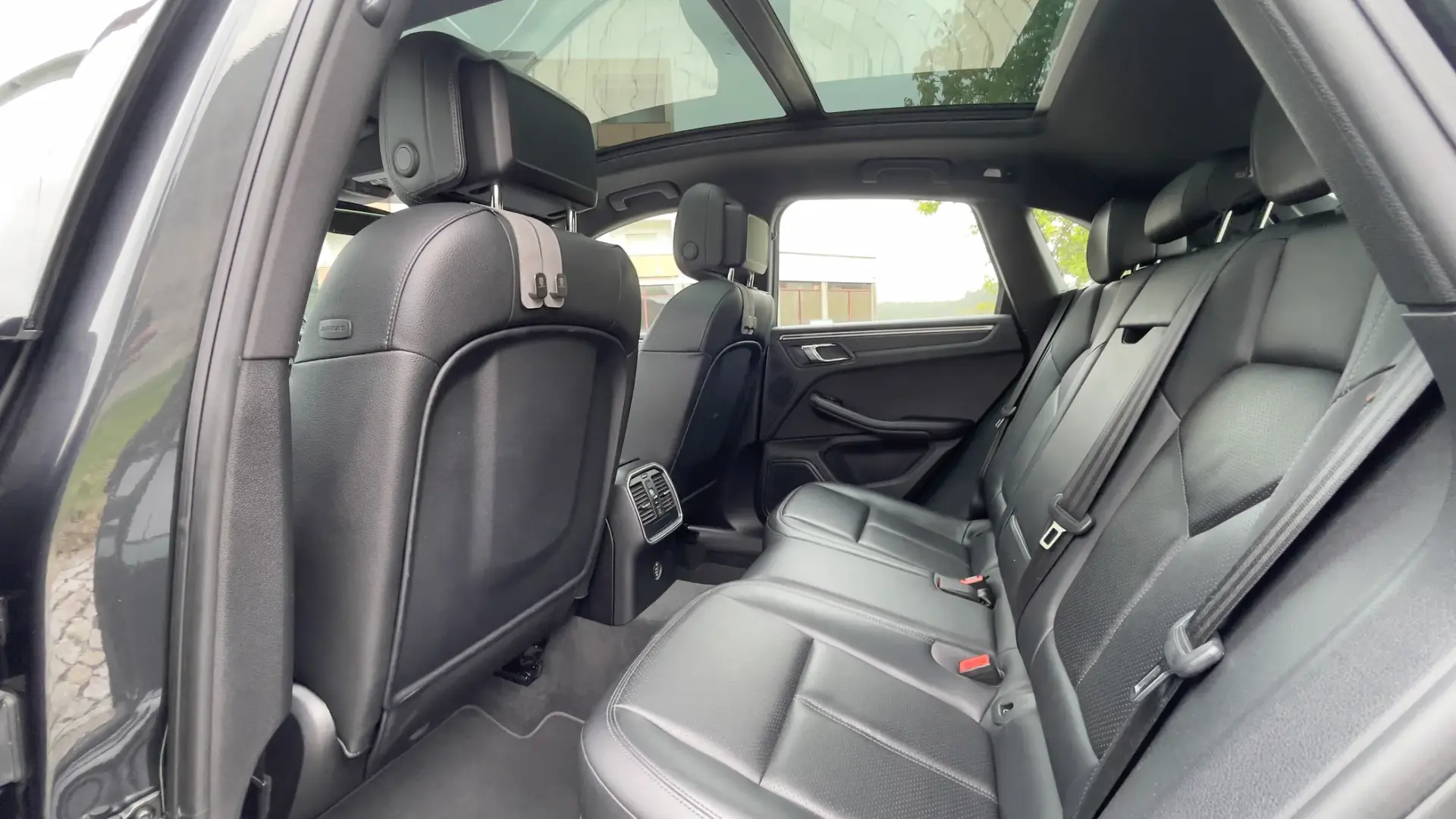 Porsche Macan Soul Edition 10