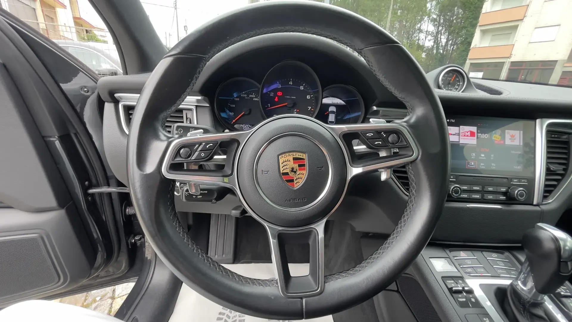 Porsche Macan Soul Edition 22